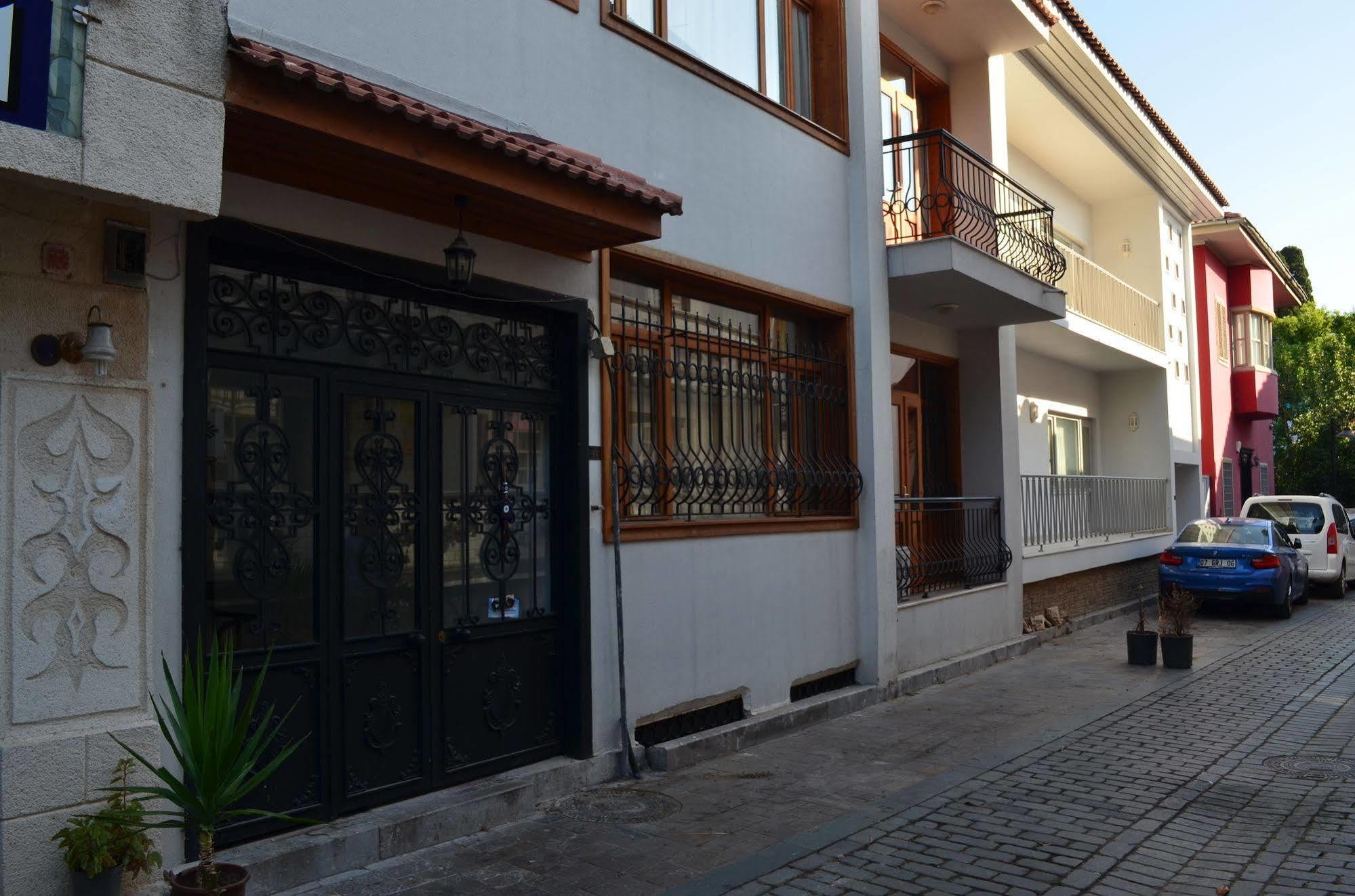 Aparthotel Old Town Deluxe Flats Antalia Esterno foto